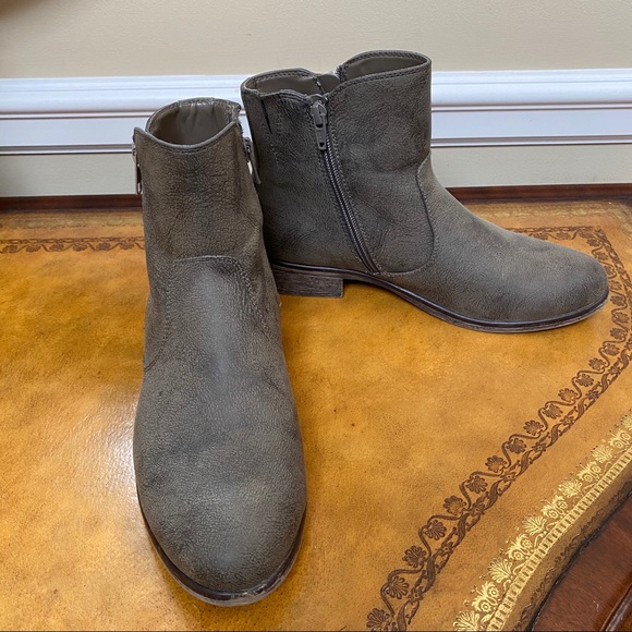 white mountain barlow bootie